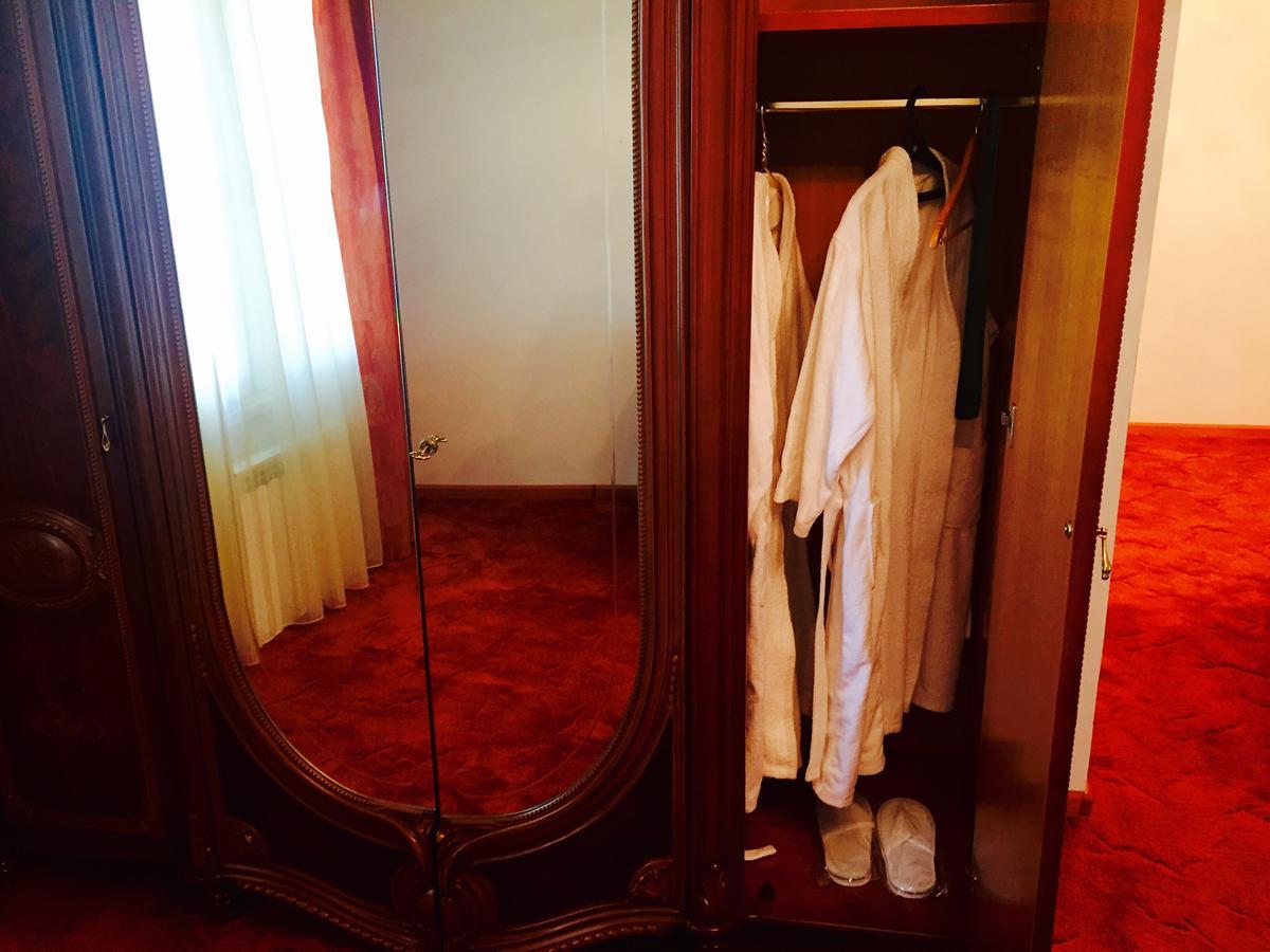Hotel Ark Ms Taraz Extérieur photo