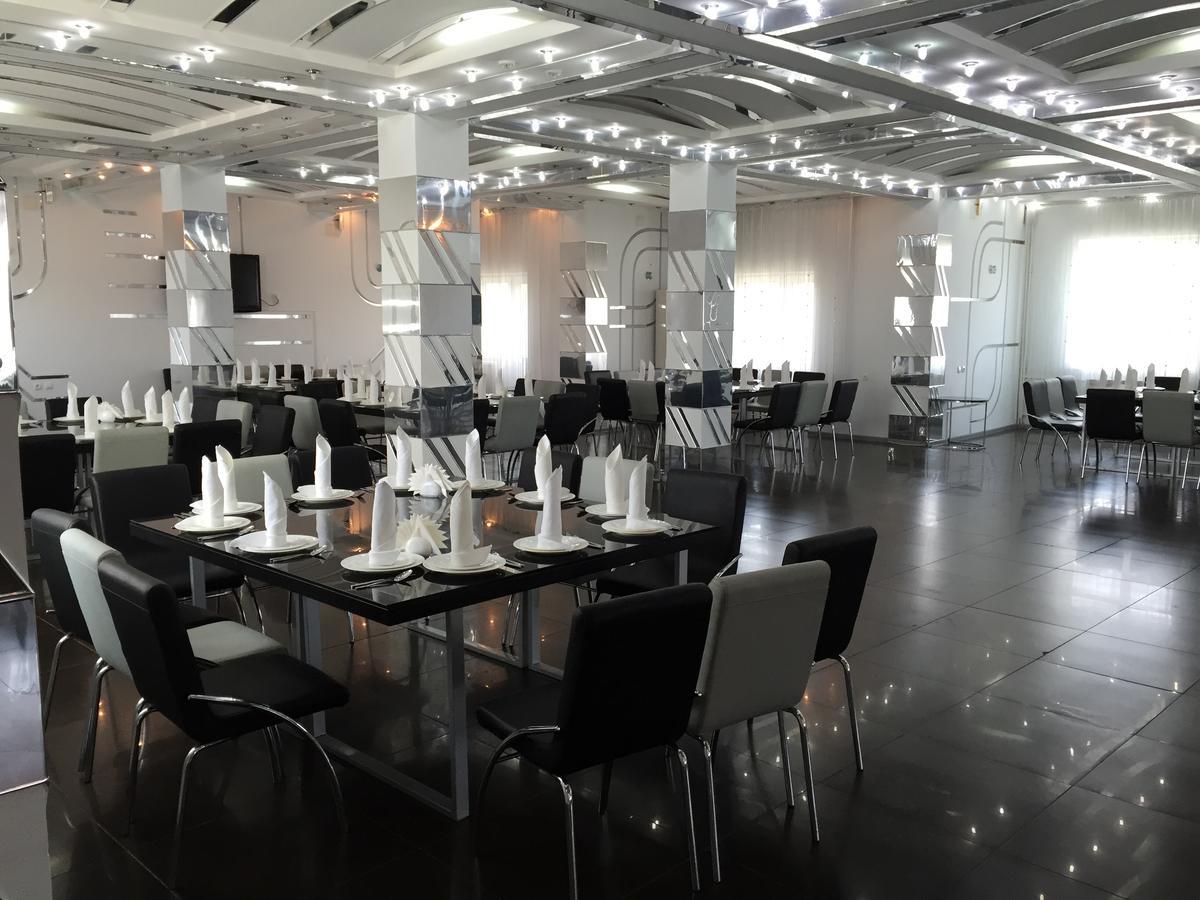 Hotel Ark Ms Taraz Extérieur photo
