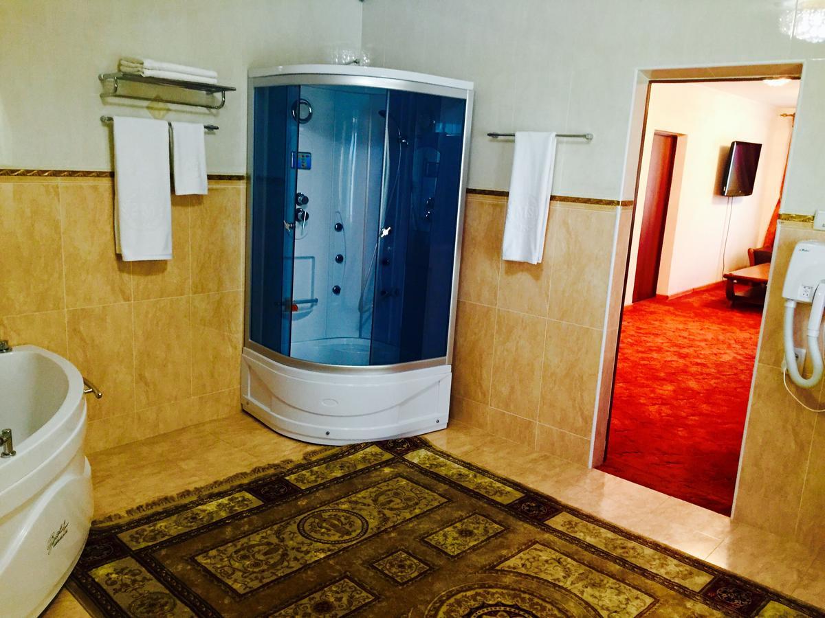 Hotel Ark Ms Taraz Extérieur photo