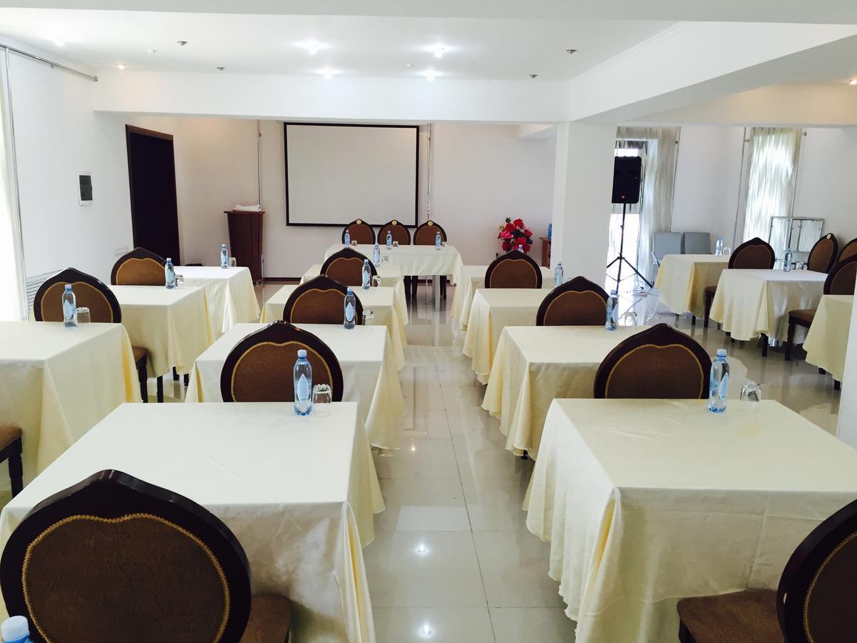 Hotel Ark Ms Taraz Extérieur photo
