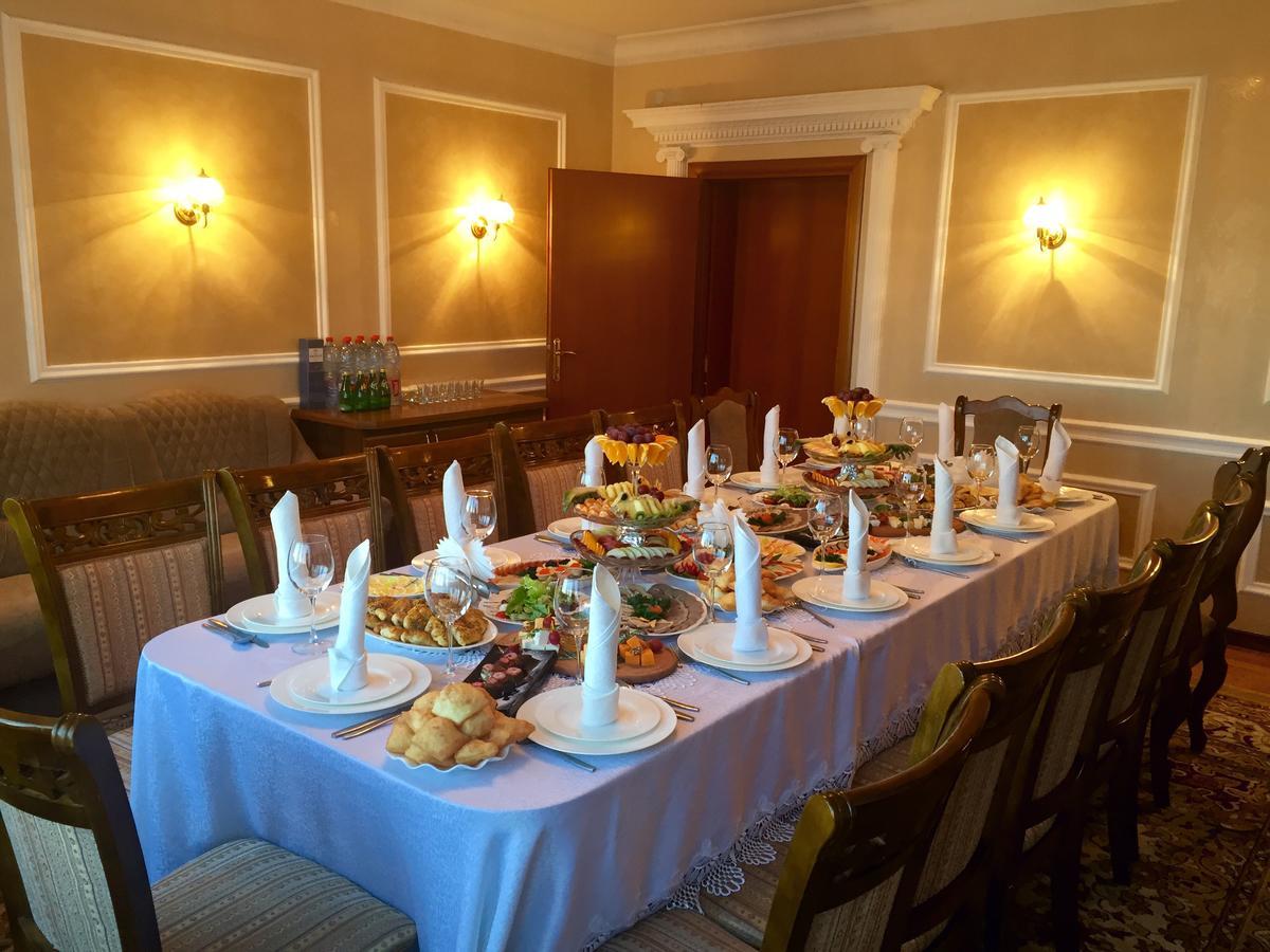 Hotel Ark Ms Taraz Extérieur photo